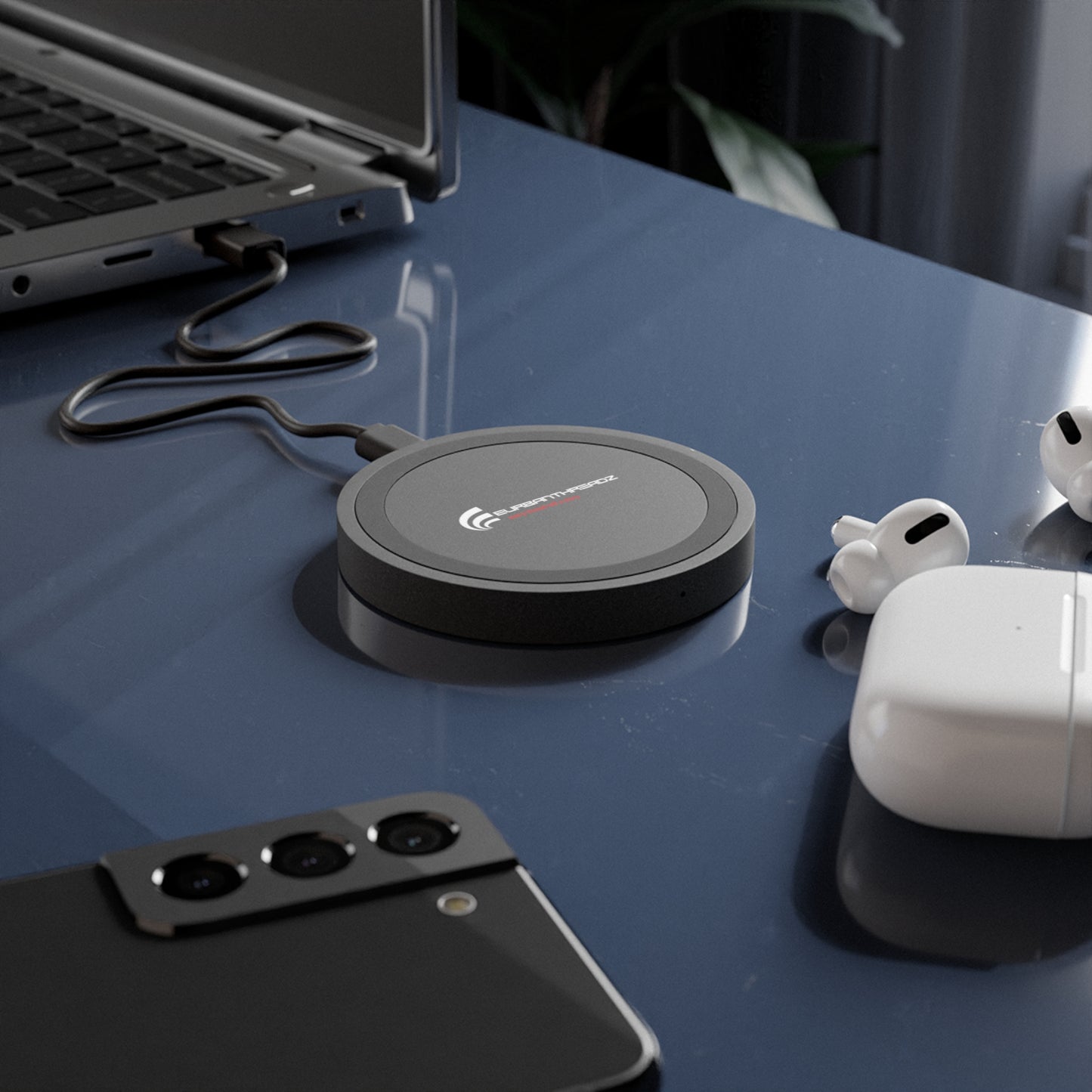 Sleek Quake Wireless Charging Pad - Fast & Convenient Phone Charger with Modern Design